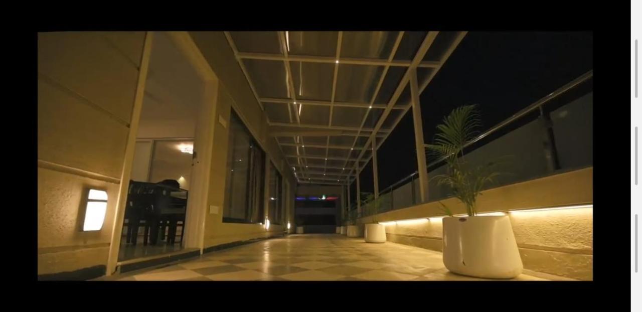 The Retreat-Glasshouse Bungalow Игатпури Екстериор снимка